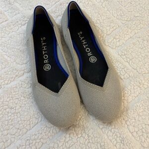 Rothy's Women's Pointed V-Neck Flats — Light Gray with Blue Trim